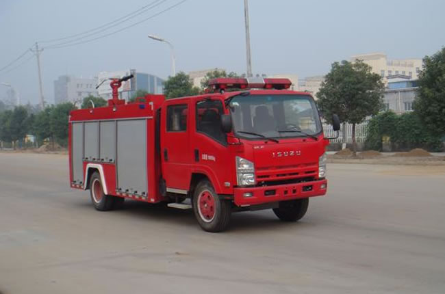 慶鈴五十鈴3-4方泡沫消防車