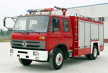 東風6-7方水罐消防車