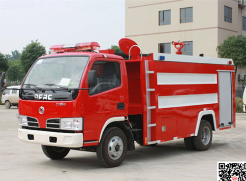 東風(fēng)小霸王單排水罐消防車(chē)