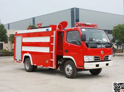 東風小霸王單排水罐消防車